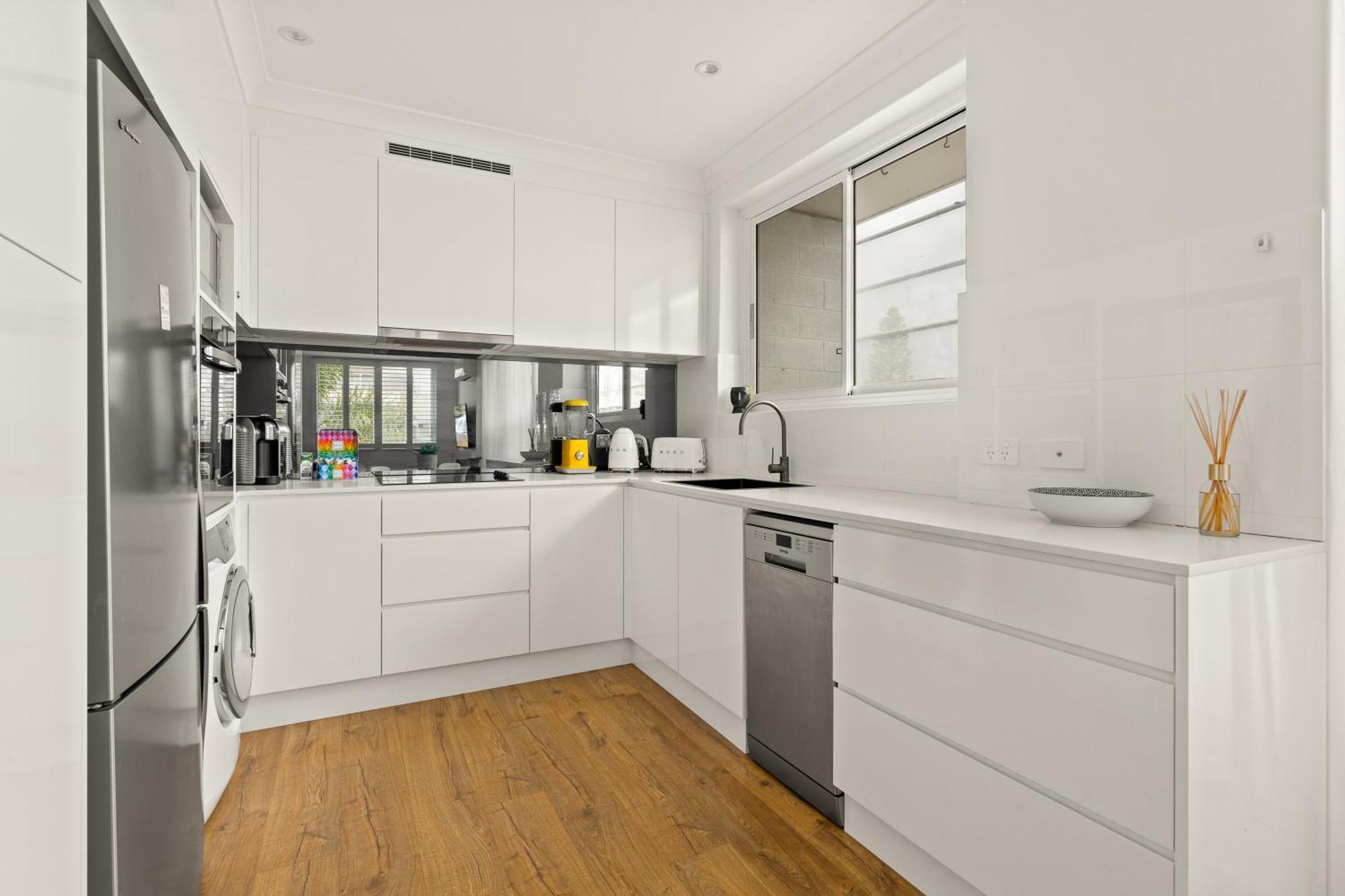 Chic Apartment Footsteps From Manly Beach Sydney Luaran gambar