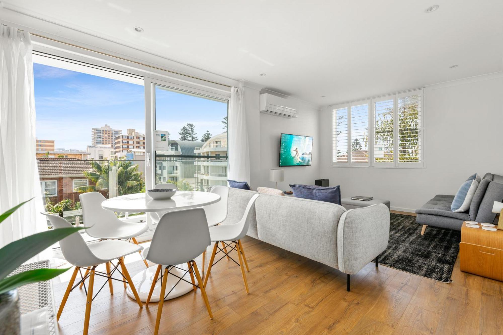 Chic Apartment Footsteps From Manly Beach Sydney Luaran gambar