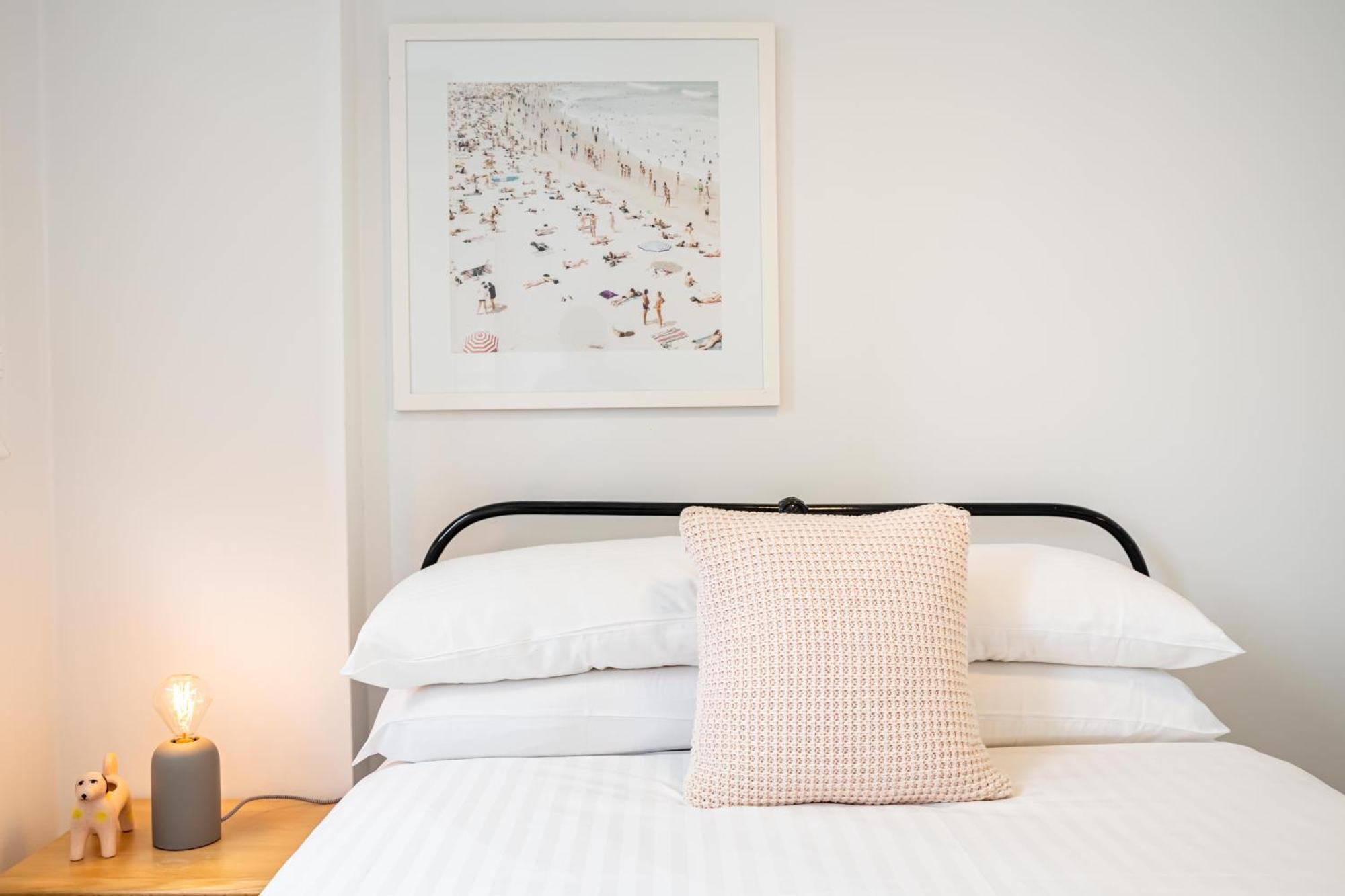 Chic Apartment Footsteps From Manly Beach Sydney Bilik gambar