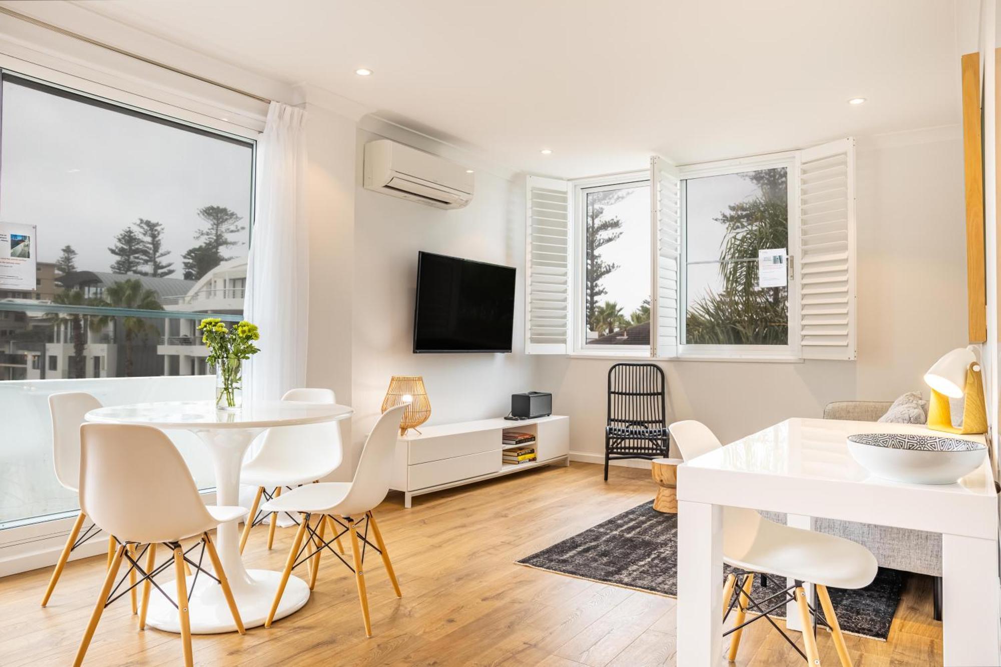 Chic Apartment Footsteps From Manly Beach Sydney Bilik gambar